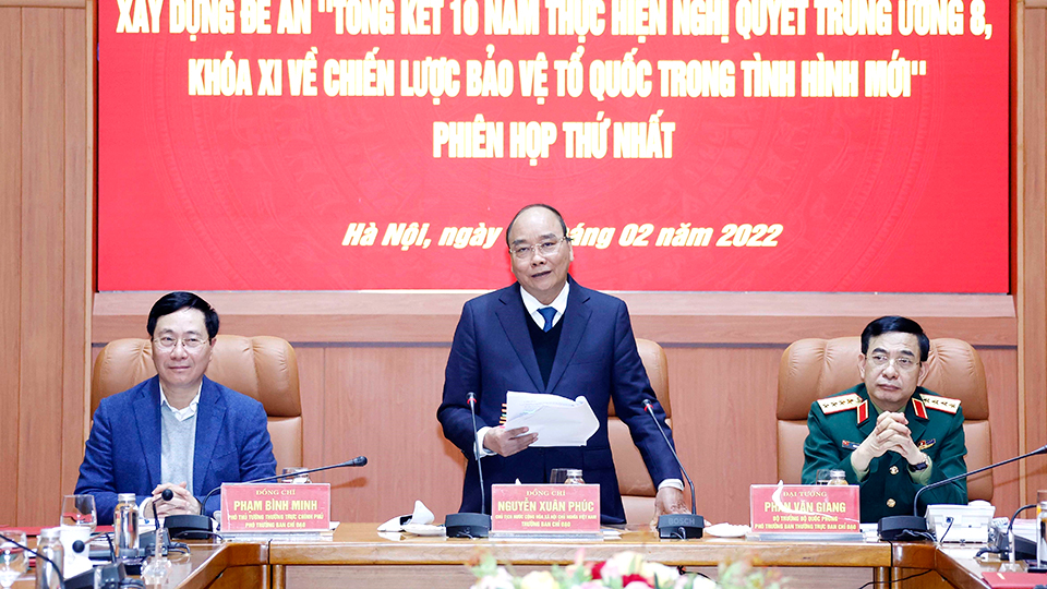 Chủ tịch nước Nguyễn Xuân Phúc chủ trì họp Ban Chỉ đạo Xây dựng Đề án Tổng kết Chiến lược bảo vệ Tổ quốc trong tình hình mới