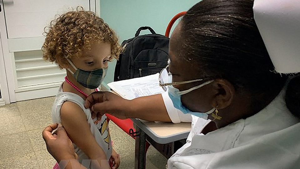 Cuba nghiên cứu tính an toàn của vắc-xin ngừa COVID-19 đối với trẻ sơ sinh