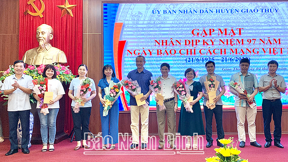 Huyện Giao Thuỷ gặp mặt các cơ quan báo chí nhân kỷ niệm 97 năm Ngày Báo chí cách mạng Việt Nam