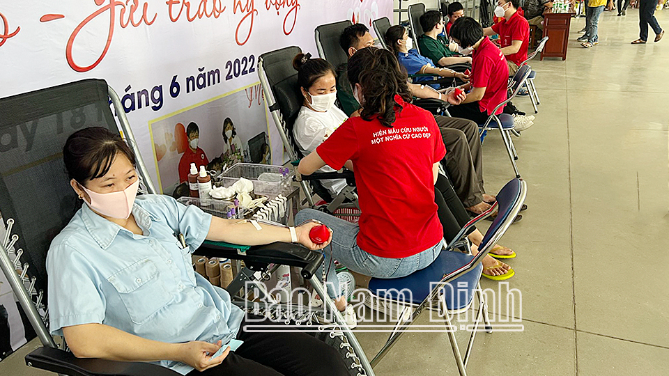 Trên 600 công nhân Khu công nghiệp Bảo Minh tham gia hiến máu tình nguyện