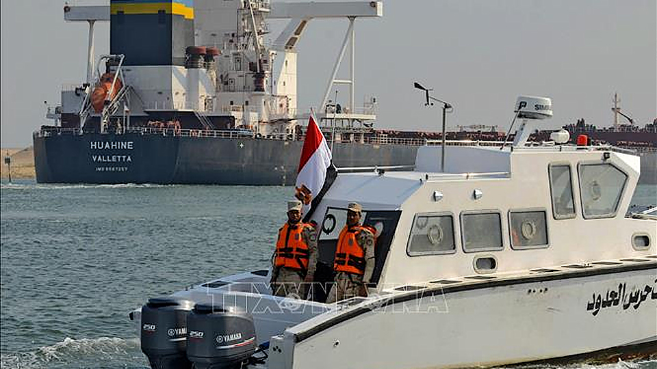Kênh đào Suez sẽ tăng phí quá cảnh lên 10-15%