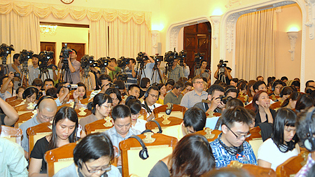 Buổi họp báo đã thu hút đông đảo các cơ quan thông tấn báo chí trong và ngoài nước