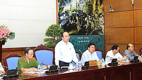 Phó Thủ tướng, Chủ tịch Ủy ban ATGT quốc gia Nguyễn Xuân Phúc phát biểu kết luận hội nghị. Ảnh: PV