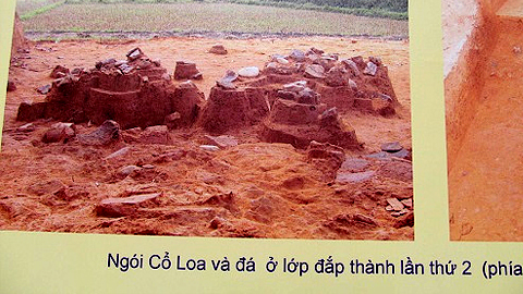 Thành Cổ Loa, An Dương Vương, di sản, khảo cổ Hình ảnh di tích mới phát lộ được giới thiệu trong hội thảo.