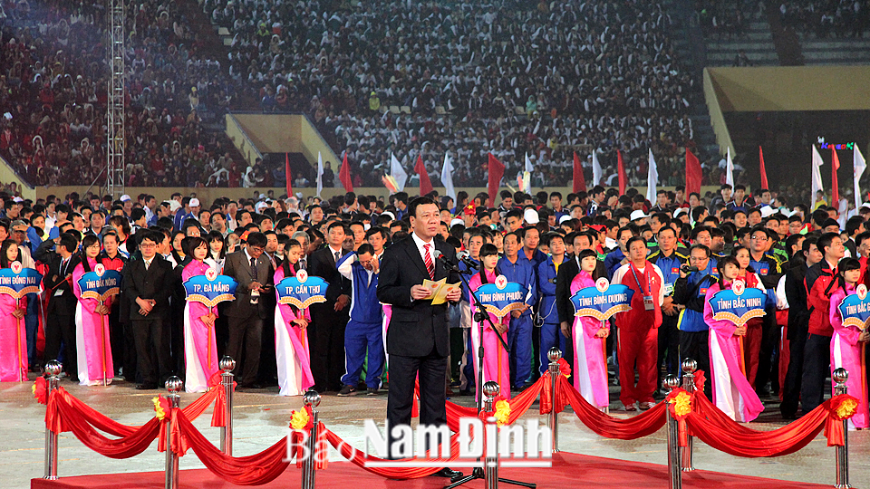 Đồng chí Đoàn Hồng Phong, Phó Bí thư Tỉnh ủy, Chủ tịch UBND tỉnh phát biểu chào mừng Đại hội.