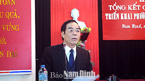 Đồng chí Nguyễn Khắc Hưng, Phó Bí thư Thường trực Tỉnh ủy phát biểu tại hội nghị.