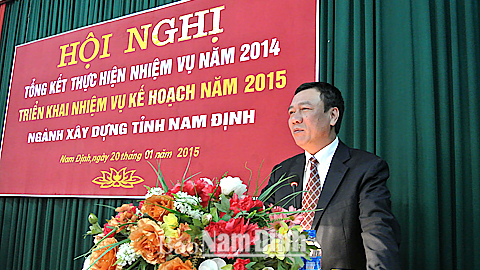 Đồng chí Đoàn Hồng Phong, Phó Bí thư Tỉnh uỷ, Chủ tịch UBND tỉnh phát biểu tại hội nghị.