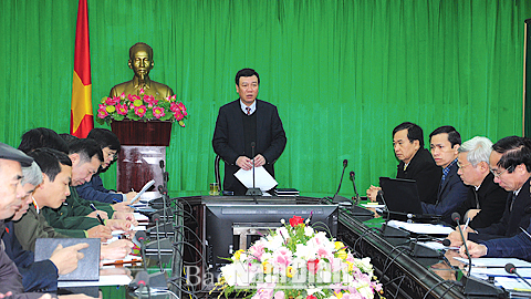 Đồng chí Đoàn Hồng Phong, Phó Bí thư Tỉnh ủy, Chủ tịch UBND tỉnh phát biểu kết luận buổi làm việc. 