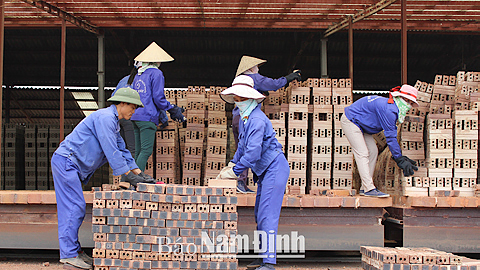 Sản xuất tại Cty CP Gạch ngói Nam Ninh.