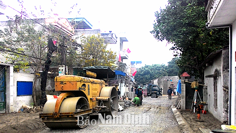 Thi công cải tạo hạ ngầm cống thành đường dân sinh tại ngõ 166, đường Trần Quang Khải (TP Nam Định).