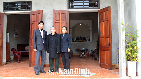 Ông Đỗ Mạnh Thường, ở thôn Hải Lạng, xã Nghĩa Thịnh được hỗ trợ xây nhà theo Quyết định 22/2013/QĐ-TTg của Thủ tướng Chính phủ. 