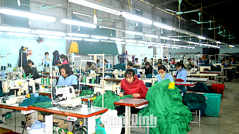 Sản xuất tại Cty TNHH Sản xuất thương mại dịch vụ Bạch Việt (CCN An Xá, TP Nam Định).