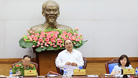Phó Thủ tướng Nguyễn Xuân Phúc, Chủ tịch Hội đồng Tư vấn đặc xá phát biểu tại cuộc họp của Hội đồng triển khai công tác đặc xá 2015. Ảnh: TTXVN