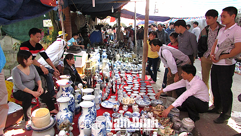 Lễ hội chợ Viềng, Thị trấn Nam Giang.
