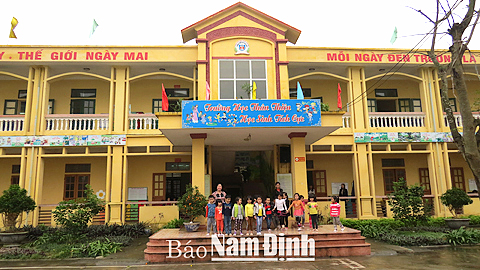 Trường Mầm non Nam Ninh được đầu tư xây dựng với kinh phí hơn 10 tỷ đồng đạt chuẩn quốc gia.