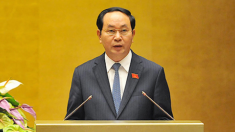 Chủ tịch nước Trần Đại Quang trình Quốc hội Tờ trình đề nghị phê chuẩn Công hàm Thỏa thuận về cấp thị thực giữa Việt Nam và Hoa Kỳ.