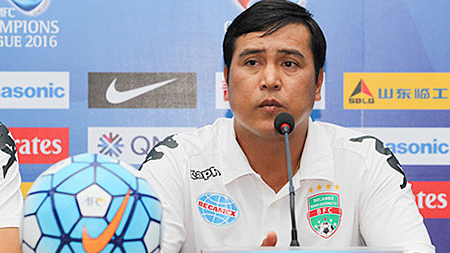 HLV Nguyễn Thanh Sơn tự tin trước trận đấu với Jeonbuk Huyndai Motors (Ảnh: VFF).