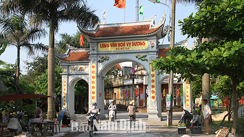 Cổng làng thôn Vỵ Dương, xã Mỹ Xá.