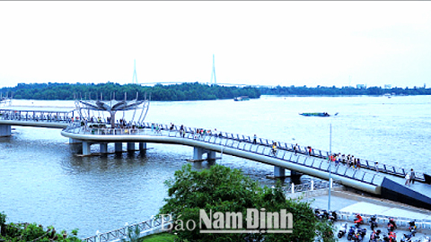 Bến Ninh Kiều, địa danh du lịch sông nước của Thành phố Cần Thơ.
