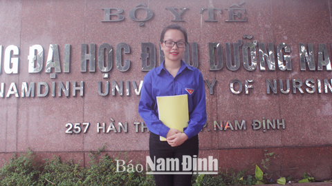 Trần Thị Lâm Oanh Lớp Cao đẳng chính quy 15C, Trường Đại học Điều dưỡng Nam Định