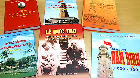 Một số ấn phẩm của Đảng bộ Thành phố Nam Định đã xuất bản. 