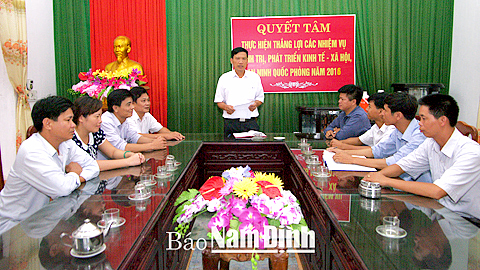 Lãnh đạo Đảng ủy xã Xuân Hòa làm việc với các cơ quan, tổ chức đoàn thể trong xã về công tác phát triển đảng viên.
