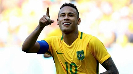 Tiền đạo Neymar ăn mừng bàn thắng thứ hai cho Brazil. (Ảnh: Reuters)