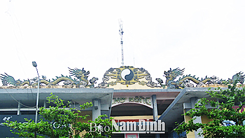 Trạm BTS tại chợ Rồng (TP Nam Định) do Viettel Nam Định - Chi nhánh Tập đoàn Viễn thông quân đội là chủ đầu tư.