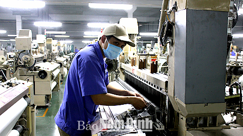Không khí sản xuất đầu năm tại Nhà máy Dệt (Tổng Cty CP Dệt may Nam Định).