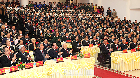 Tổng Bí thư Nguyễn Phú Trọng và các đồng chí lãnh đạo, nguyên lãnh đạo Đảng, Nhà nước cùng các đại biểu dự Lễ kỷ niệm.