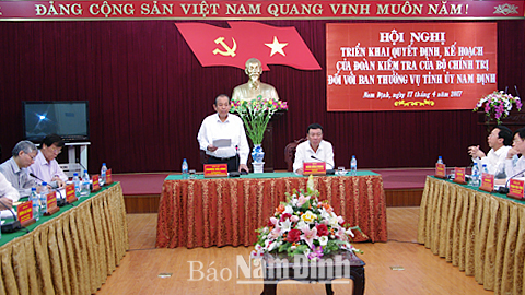 Đồng chí Trương Hòa Bình, Ủy viên Bộ Chính trị, Phó Thủ tướng Thường trực Chính phủ, Trưởng đoàn kiểm tra phát biểu tại buổi làm việc.