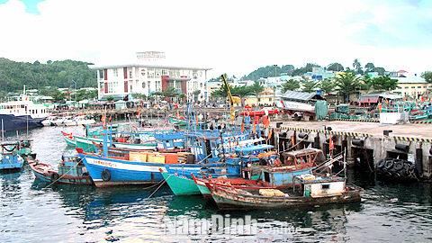 Tàu cá tại Cảng An Thới, Thị trấn An Thới, huyện đảo Phú Quốc (Kiên Giang).