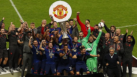 Mourinho đã trở thành HLV đầu tiên của MU vô địch Europa League đồng thời giúp Quỷ đỏ giành suất tham dự Champions League mùa sau. Ảnh: Reuters