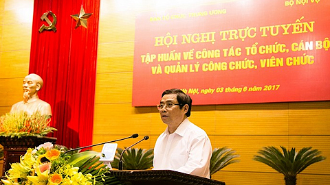 Trưởng Ban Tổ chức Trung ương Phạm Minh Chính phát biểu khai mạc và chỉ đạo Hội nghị. 