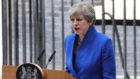 Thủ tướng Anh Tê-rê-sa Mây phát biểu tại Luân Đôn ngày 9-6. Ảnh: EPA/TTXVN