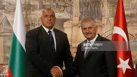 Thủ tướng Thổ Nhĩ Kỳ Binali Yildirim (phải) và Thủ tướng Bulgaria Boyko Borisov. Ảnh: Getty Images