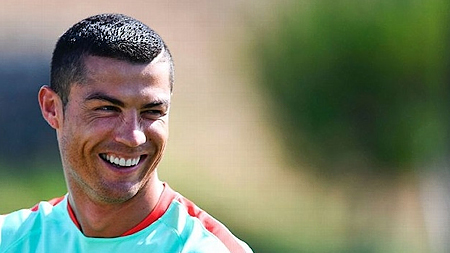 Đã ở tuổi 32, nhưng C. Ronaldo vẫn là "món hàng" nóng nhất.