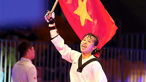  Trương Thị Kim Tuyền giành tấm huy chương Bạc lịch sử cho Taekwondo Việt Nam.