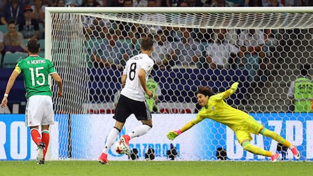  Goretzka ghi bàn mở tỷ số cho ĐT Đức ở phút thứ 6. Ảnh: Reuters