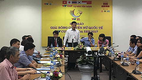 Ông Trần Đức Phấn, Phó Tổng cục trưởng Tổng cục Thể dục - Thể thao phát biểu tại buổi họp báo.