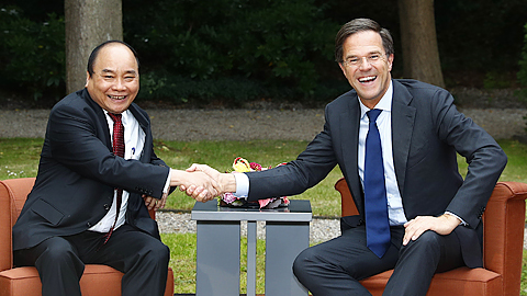 Thủ tướng Nguyễn Xuân Phúc hội đàm với Thủ tướng Vương quốc Hà Lan Mắc Rút-tơ.
