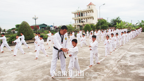CLB Taekwondo xã Đại An thu hút đông thanh, thiếu nhi tập luyện.