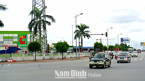 Với vị trí cửa ngõ phía bắc Thành phố Nam Định, Đại lộ Thiên Trường sẽ phát triển mạnh mẽ về hạ tầng trung tâm dịch vụ thương mại.