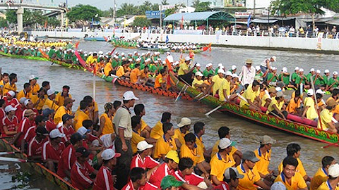 Lễ hội trên sông nước ở Cần Thơ thu hút khách du lịch trong và ngoài nước (Ảnh:NS)