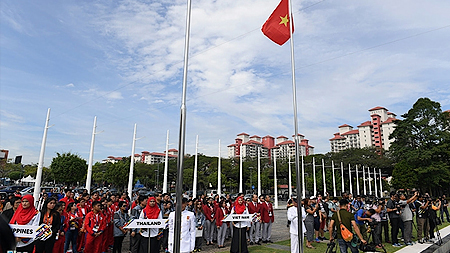 Lễ thượng cờ của Đoàn thể thao Việt Nam tại SEA Games 29. Ảnh: zing.vn