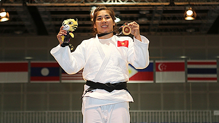 Võ sĩ Như Ý giành Huy chương vàng môn giu-đô hạng dưới 78 kg nữ. 