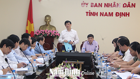 Đồng chí Nguyễn Thanh Long, Thứ trưởng Bộ Y tế phát biểu tại hội nghị.