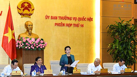 Chủ tịch Quốc hội Nguyễn Thị Kim Ngân chủ trì và phát biểu khai mạc phiên họp. Ảnh: Trọng Đức/TTXVN
