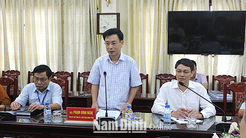 Đồng chí Phạm Đình Nghị, Phó Bí thư Tỉnh ủy, Chủ tịch UBND tỉnh phát biểu tại buổi làm việc.