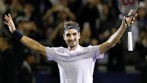 Roger Federer lại một lần nữa vượt qua Rafael Nadal để lên ngôi vô địch. 